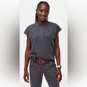 Figs Rafaela Oversized Scrub Top(S) & Kade Cargo Scrub Pants(S/T) Charcoal